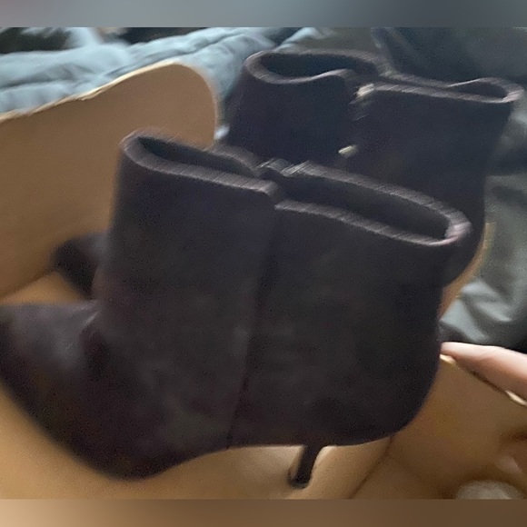 💕HOST PICK💕 NIB Via Spiga Brown Booties - Picture 4 of 4